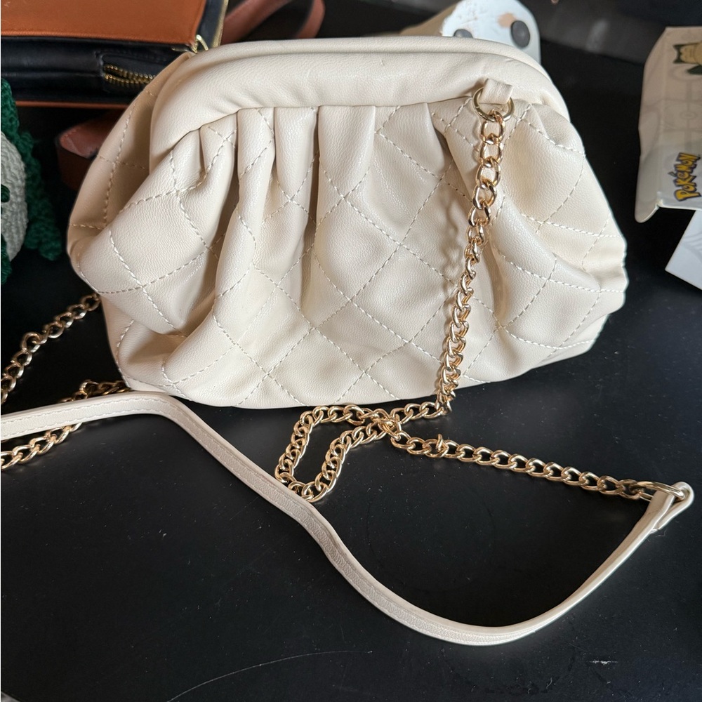 Chic Cream Quilted Crossbody Bag with Chain Strap